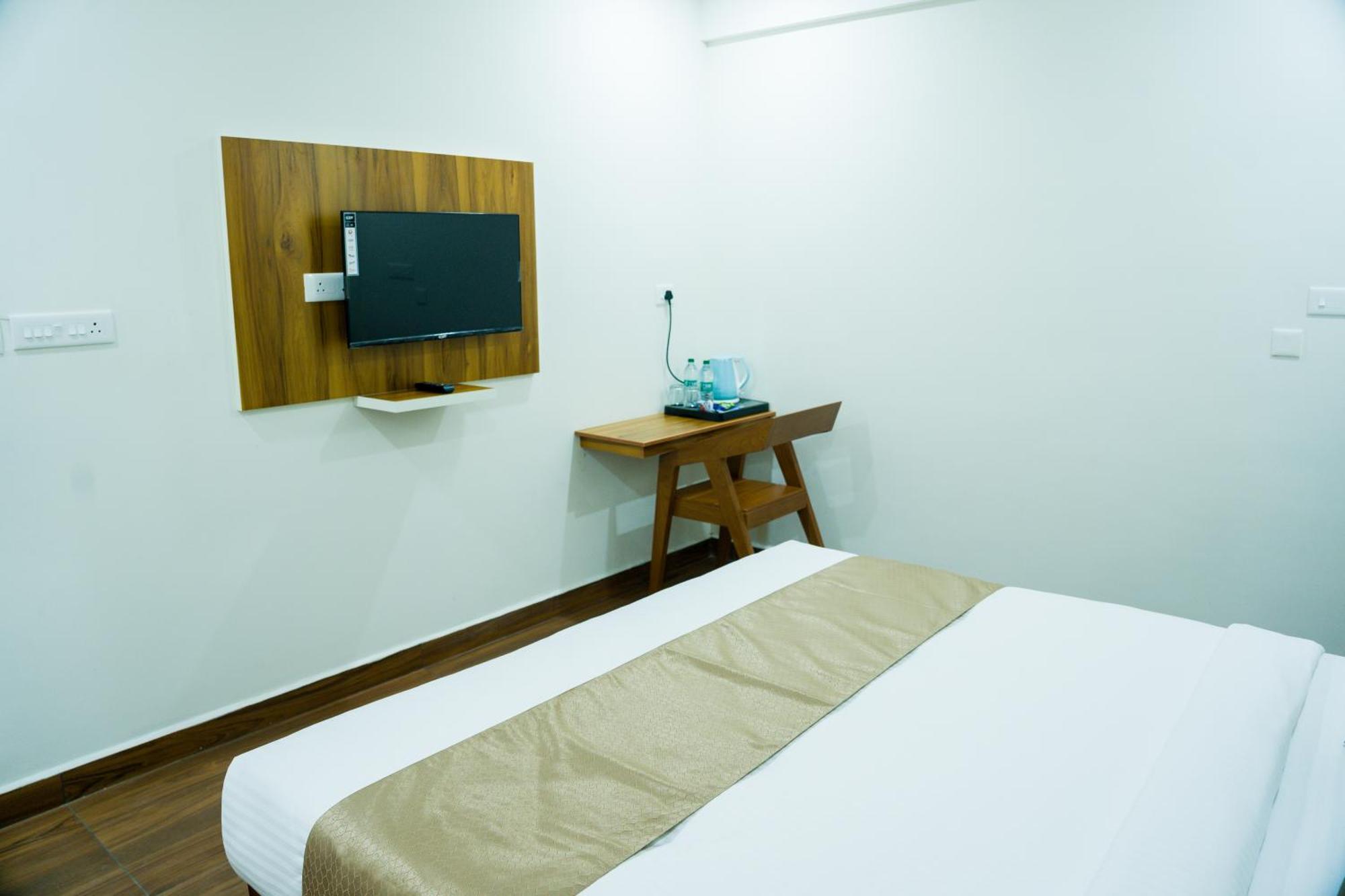 Hotel Fly View Airport Residency Nedumbassery Exteriér fotografie